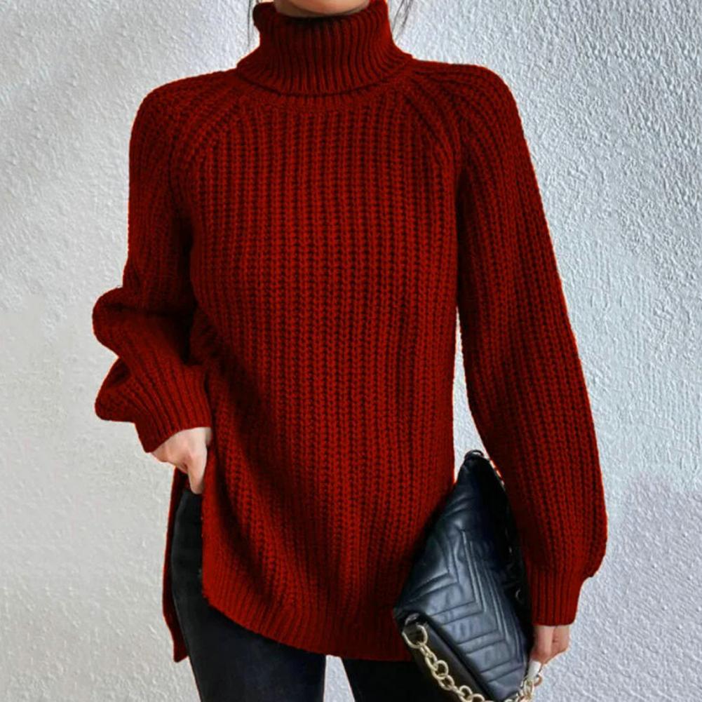 Maglione in cotone con collo alto e orlo con spacchetti laterali