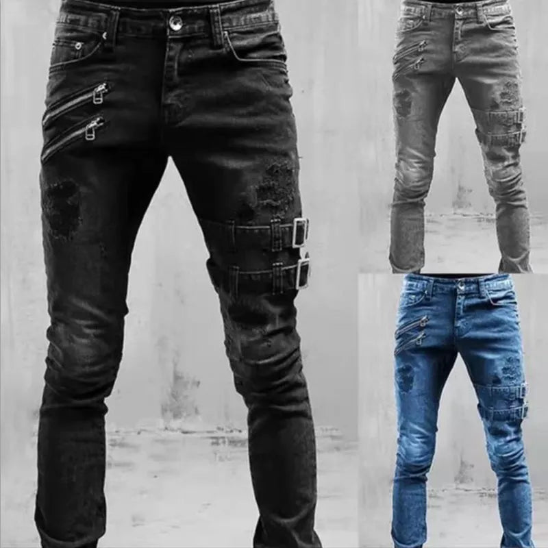 Jeans slim fit con fibbie gotiche decorative